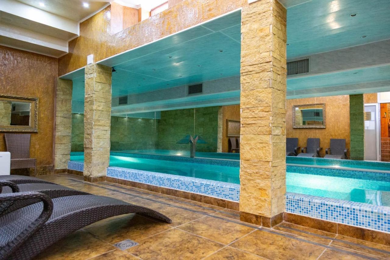 Premier Prezident Garni Hotel And Spa Σρέμσκι Καρλόβτσι Εξωτερικό φωτογραφία