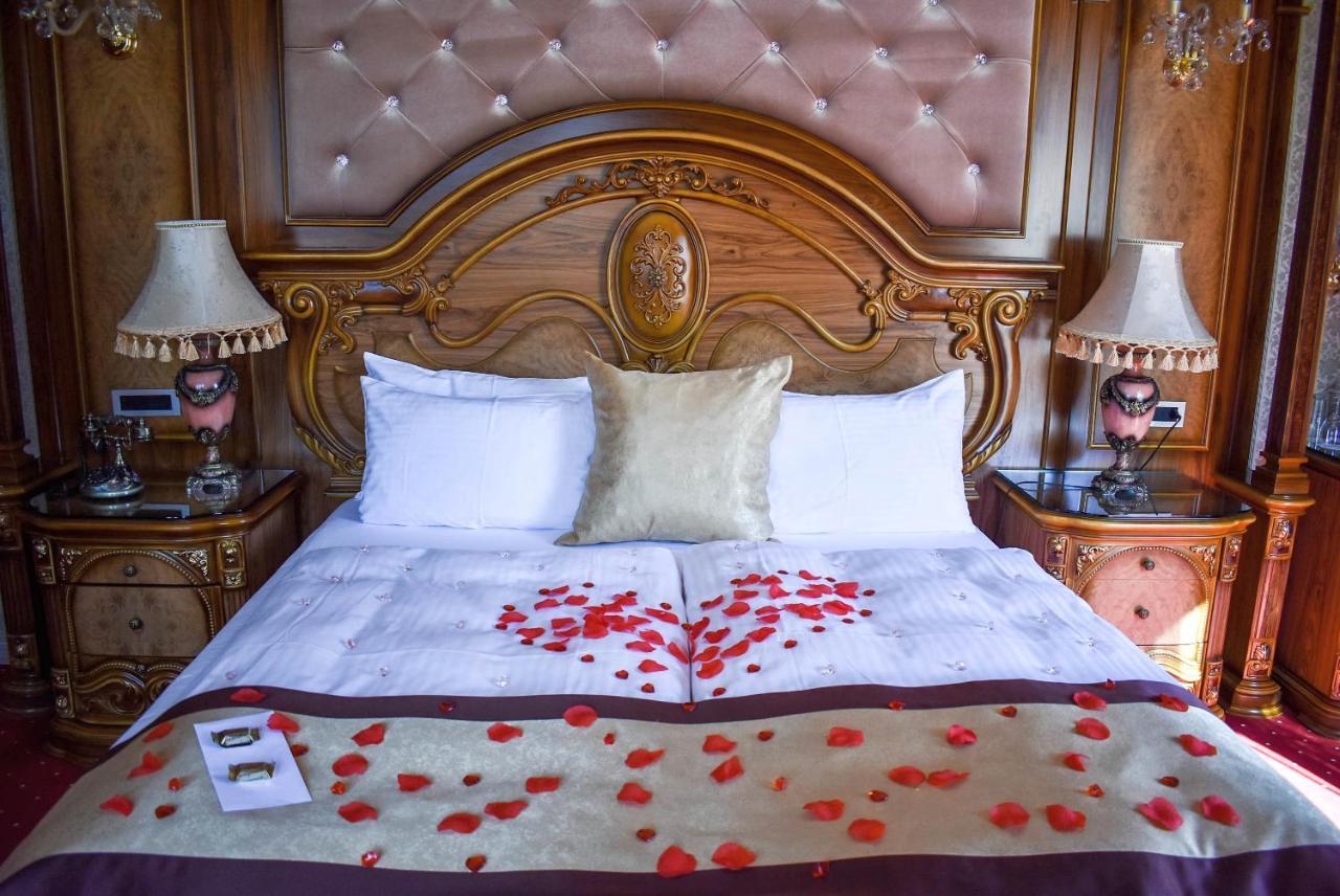 Premier Prezident Garni Hotel And Spa Σρέμσκι Καρλόβτσι Εξωτερικό φωτογραφία