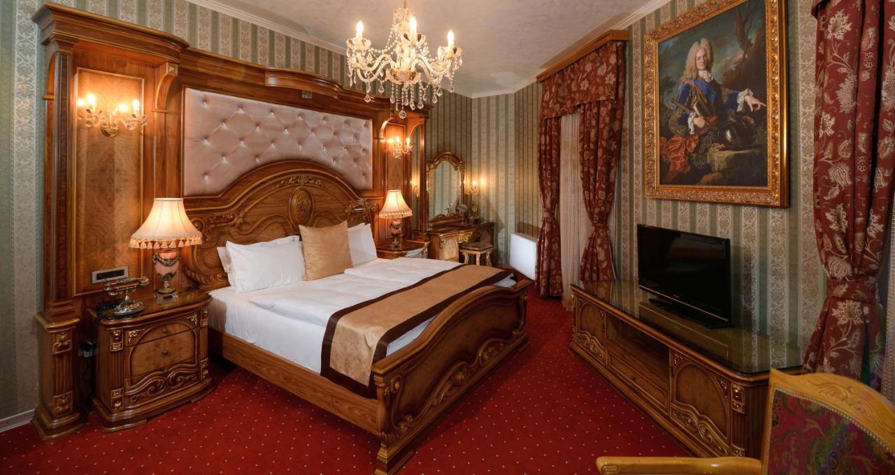 Premier Prezident Garni Hotel And Spa Σρέμσκι Καρλόβτσι Εξωτερικό φωτογραφία
