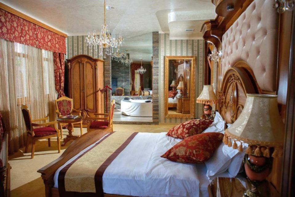 Premier Prezident Garni Hotel And Spa Σρέμσκι Καρλόβτσι Εξωτερικό φωτογραφία